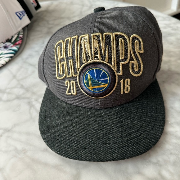 Golden State Warrior's NBA Finals Champs New Era 9Fifty 2018 Snap Back Hat - Picture 2 of 3